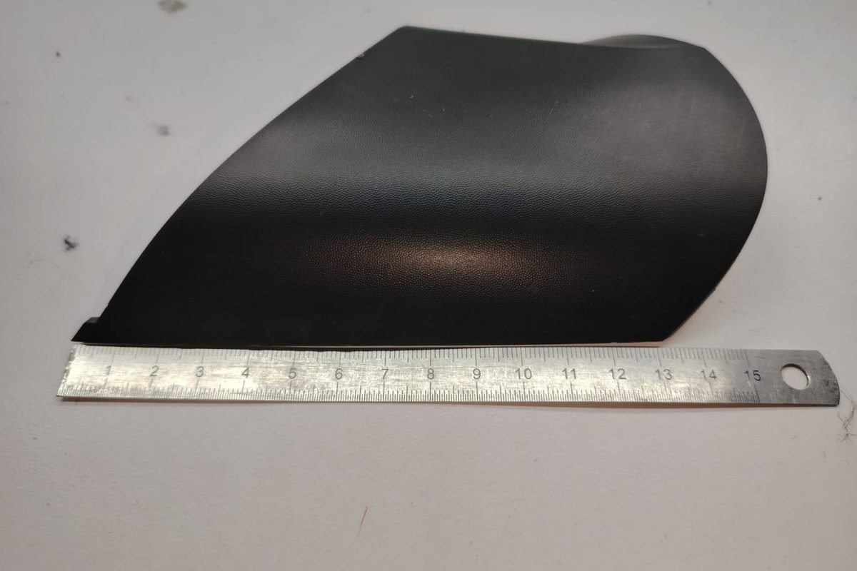 Capac oglindă Renault reprodus prin reverse engineering și printare 3D
